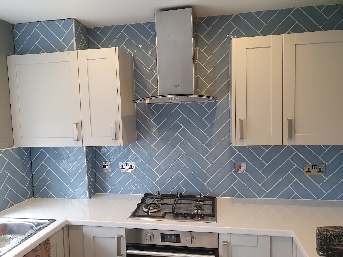P Hindes. Quality tiling · Photos 1