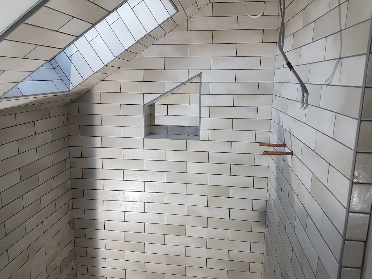 P Hindes. Quality tiling · Photos 4