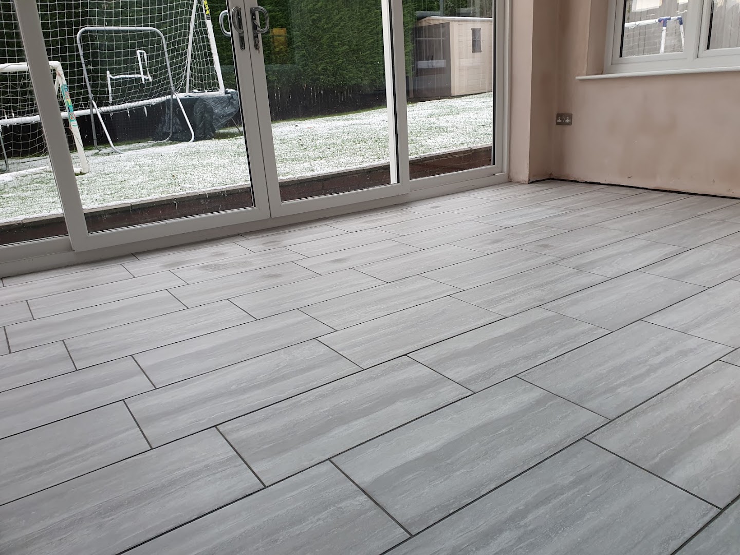 P Hindes. Quality tiling · Photos 3